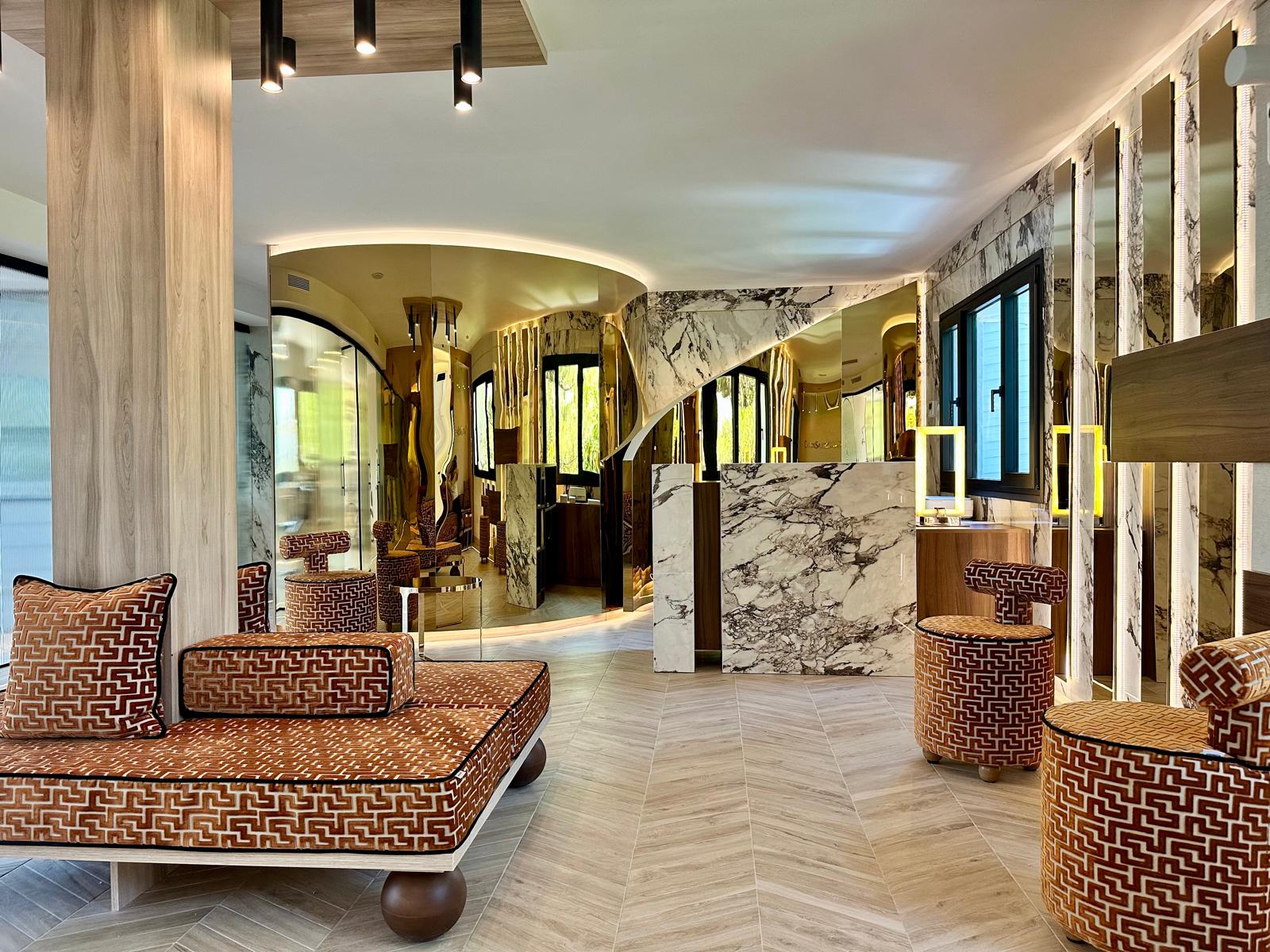 Interior de la clínica Carlos Saiz Smile · Marbella